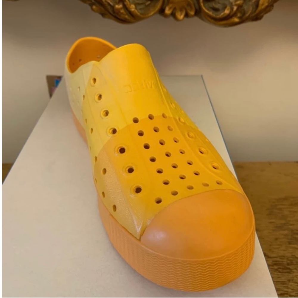 Native & Crayola rubber shoes